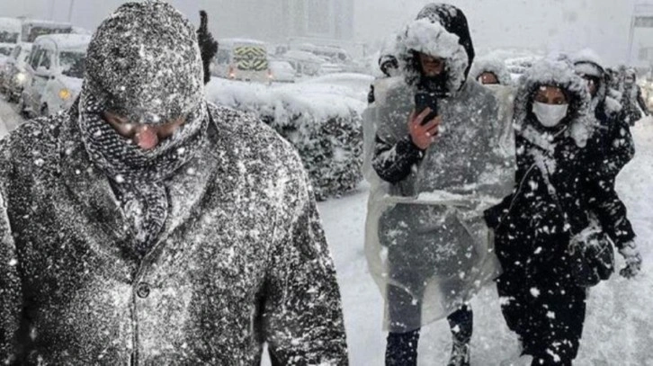 Tarih Meteoroloji'nin raporuyla netleşti! İstanbul'da kar yağışı yerden 3 gün kalkmayacak