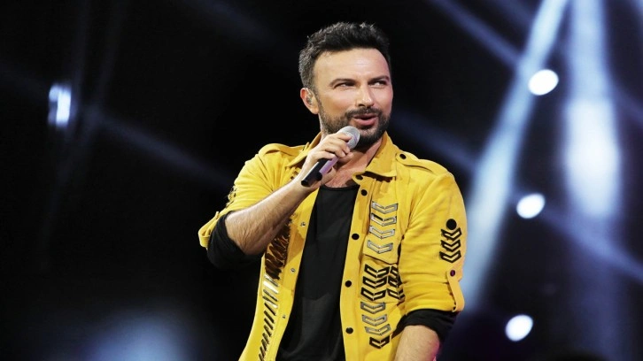 Tarkan'ın sahnesi birden yıkıldı! Dev sahne yerle bir oldu: 1 kişi yaralı