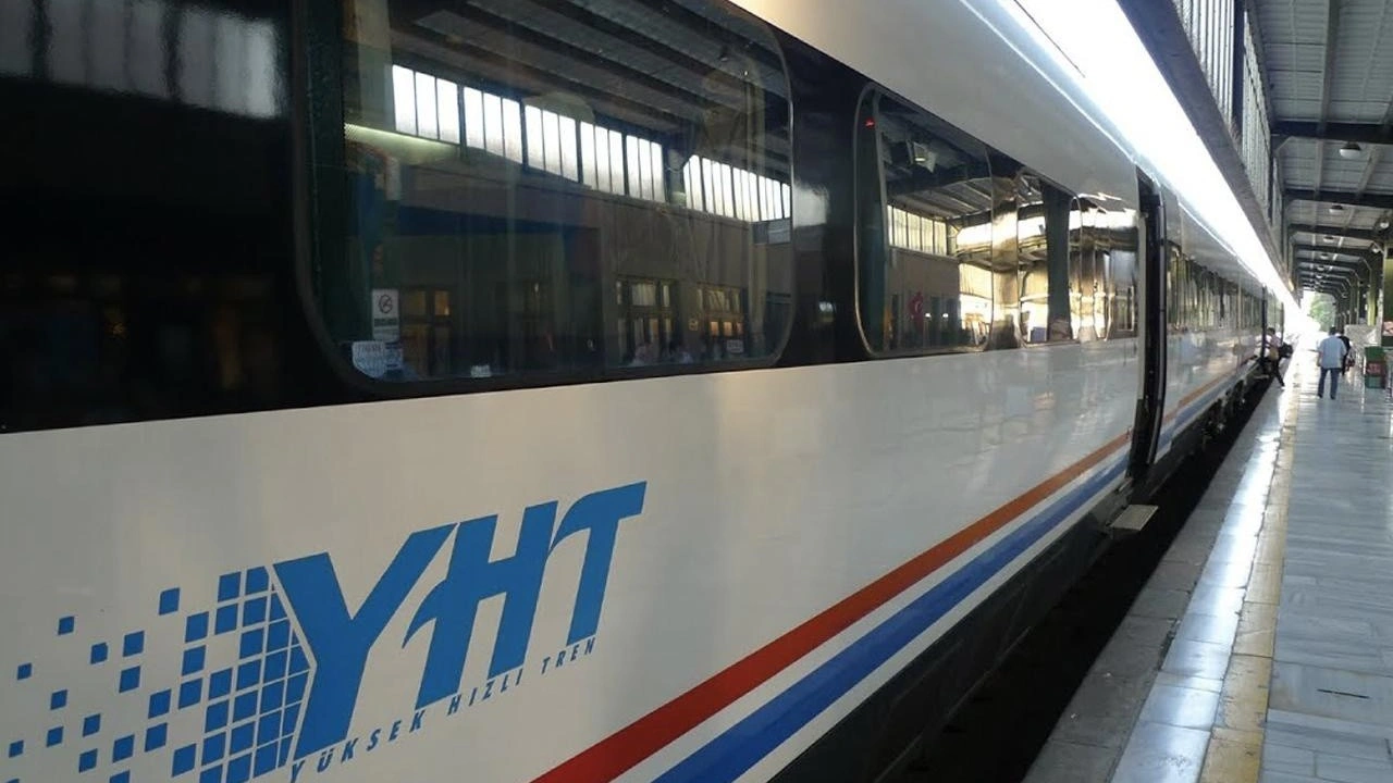 TCDD yeni tarifeyi duyurdu: Yüksek Hızlı Tren biletlerine zam geldi