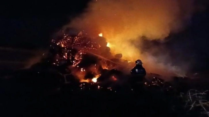 Tekirdağ'da 540 saman balyası yandı