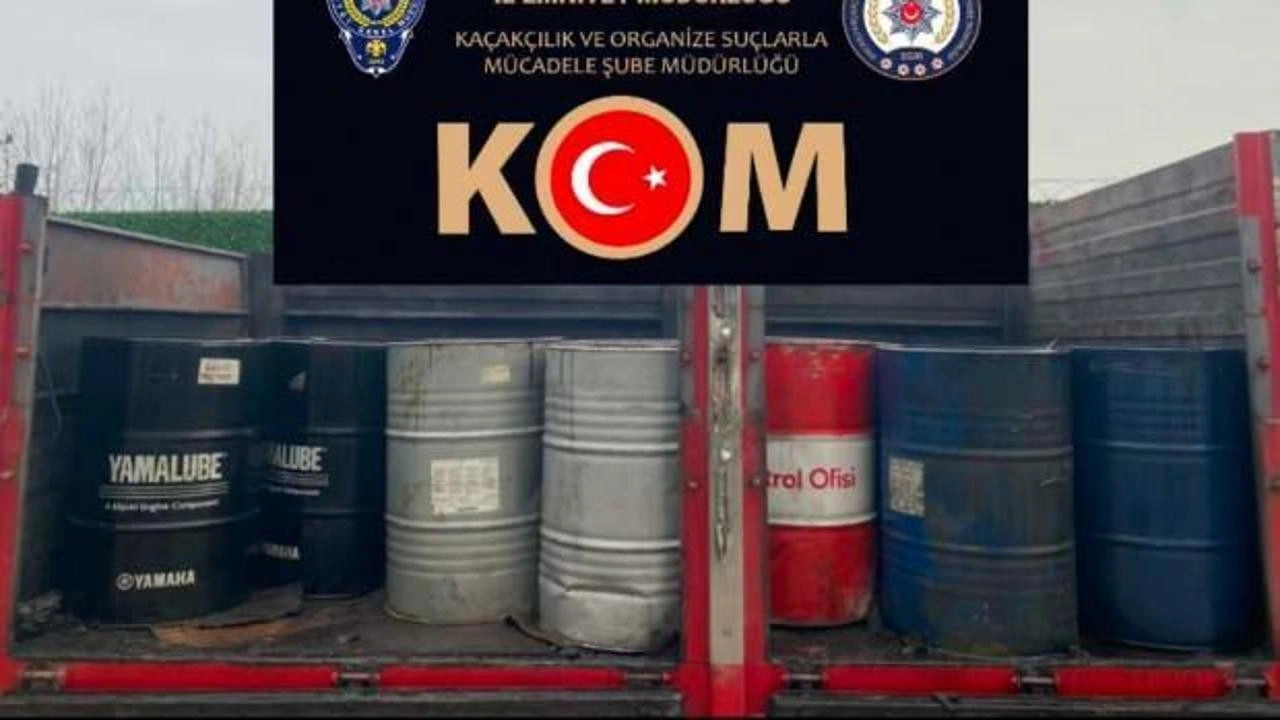 TEM'de durdurulan araçta 2 ton 550 litre kaçak akaryakıt ele geçirildi