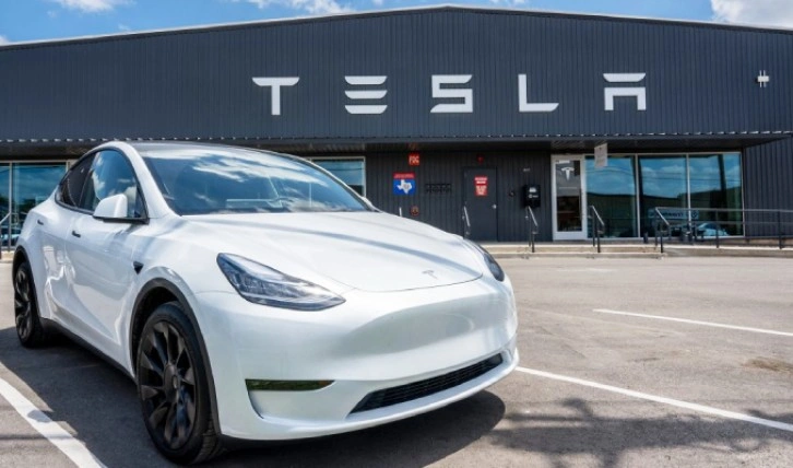 Tesla küçülmeye mi gidiyor?