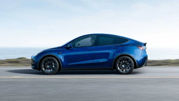 Tesla Model Y 2025 ortaya çıktı! İşte ilk görüntüler