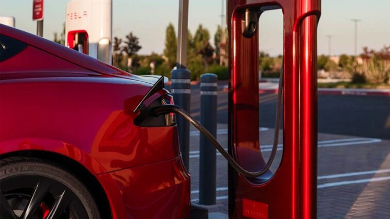 Tesla Model Y için ücretsiz şarj imkanı!