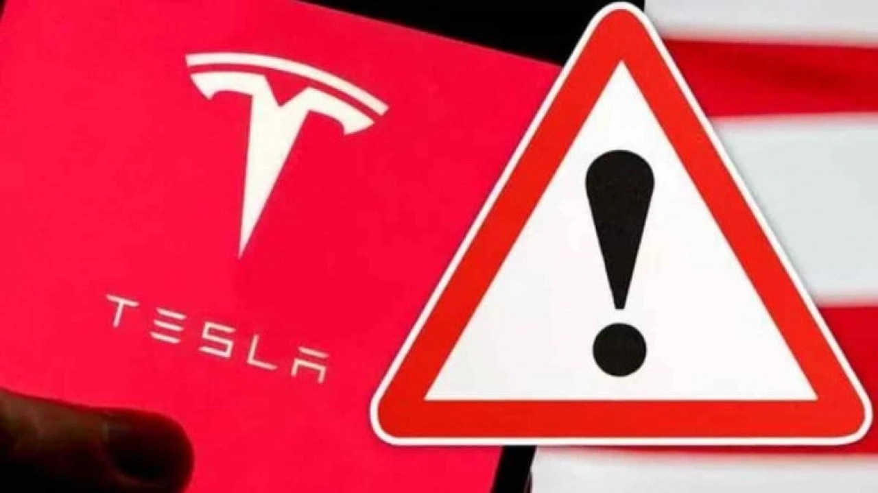 Tesla, Yüz Binlerce Aracını Geri Çağırıyor: Güvenlik Riski Var mı?