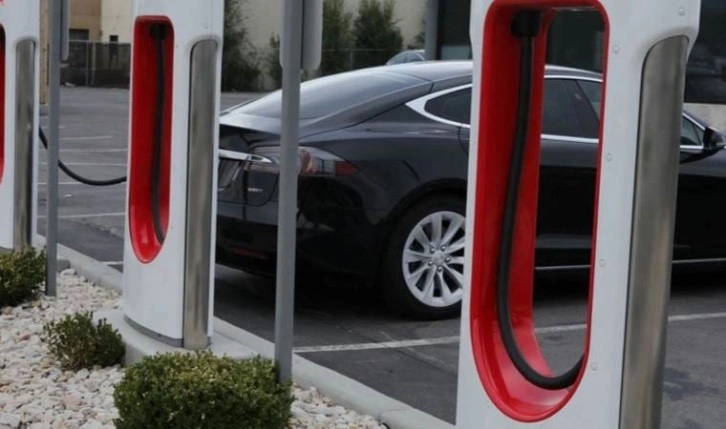 Tesla'ya şarj ağı kurma yetkisi: Şirket sayısı 119'a çıktı