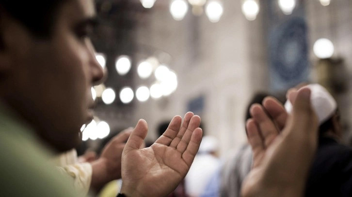 Teşrik tekbiri Diyanet anlamı nedir, Teşrik tekbiri okunuşu ve Türkçesi