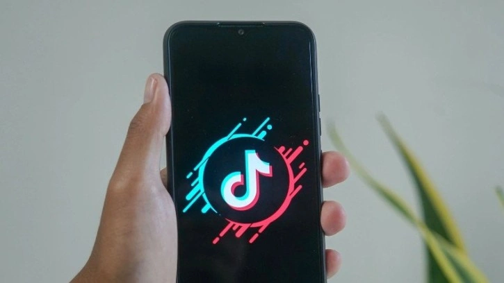 TikTok İçeriklerine Yaş Sınırı Geliyor