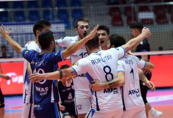 Tokat spor haberleri... AXA Sigorta Efeler Ligi: Arkas Spor: 3 Tokat Belediye Plevne: 0