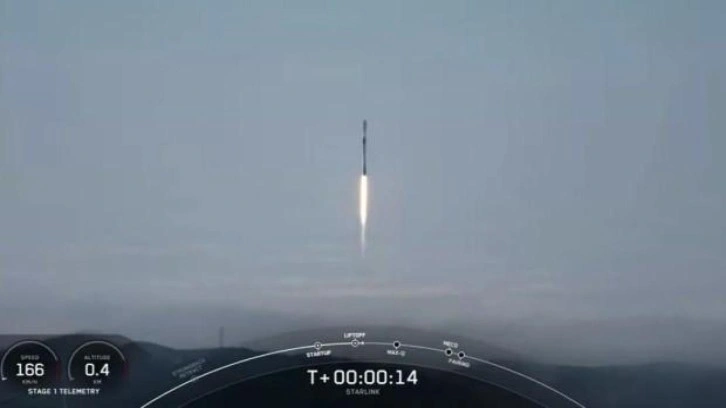 Toplam sayı 3 bin 451 oldu! Uzaya 52 SpaceX uydusu daha fırlatıldı