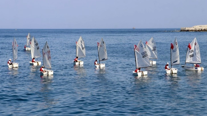 Trabzon'da Cumhuriyet Kupası Yelken Yarışları başladı