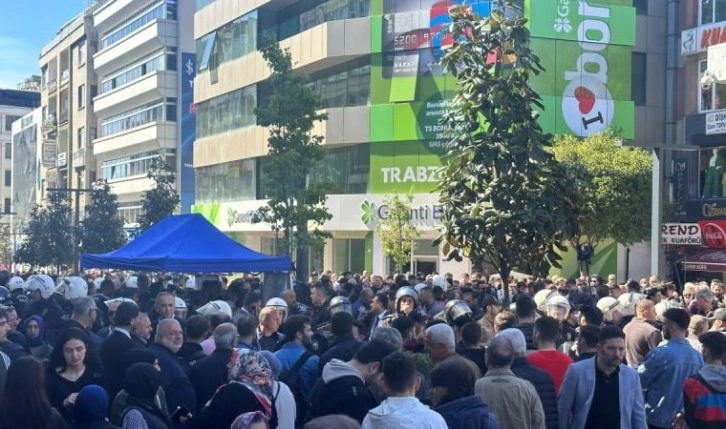 Trabzon'da HÜDA-PAR gerginliği: Seçim standını yıktılar...