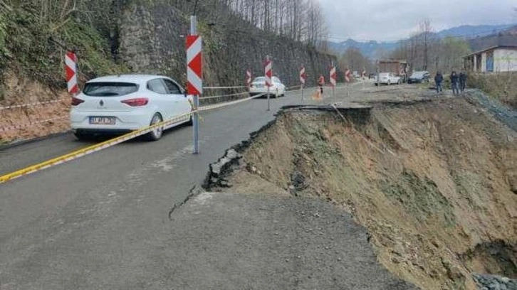 Trabzon'da karayolunda heyelan