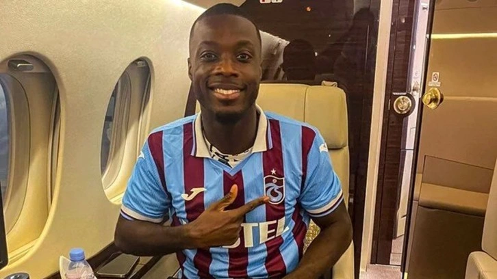 Trabzonspor Arsenal'den transfer etti fotoğrafı paylaşıldı Türkiye'ye geliyor