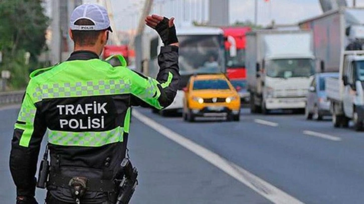 Trafik cezalarına zam geldi! Bugün yola çıkacaklar dikkat