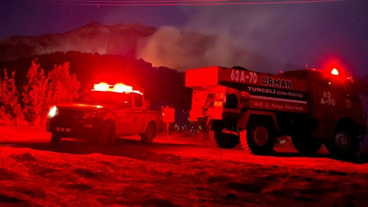 Tunceli’de çıkan orman yangını devam ediyor: Güvenlik şeridi oluşturuldu!