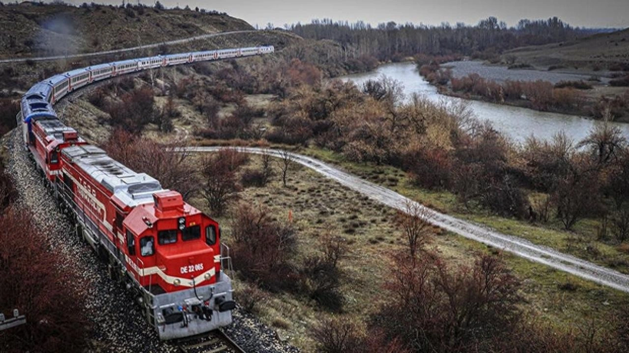 Turistik Doğu Ekspresi seferleri ne zaman başlıyor? Biletler satışa çıktı