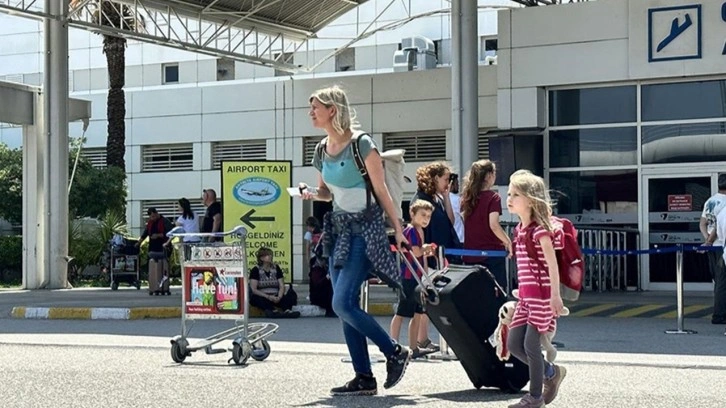 Turizmin başkenti Antalya turiste doymuyor!