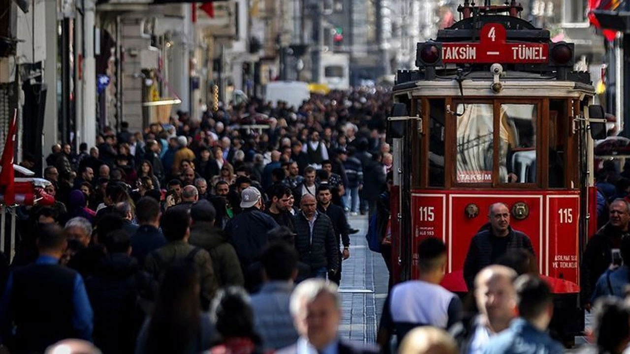 Türkiye'nin nüfusu belli oldu! Önceki yıla göre 292 bin 567 kişi arttı