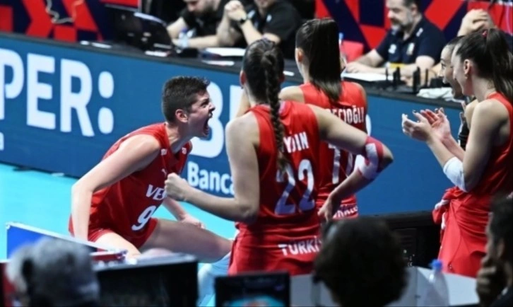 Türkiye Sırbistan maçı ne zaman? Türkiye Sırbistan VOLEYBOL FİNAL maçı hangi kanalda, şifresiz mi?