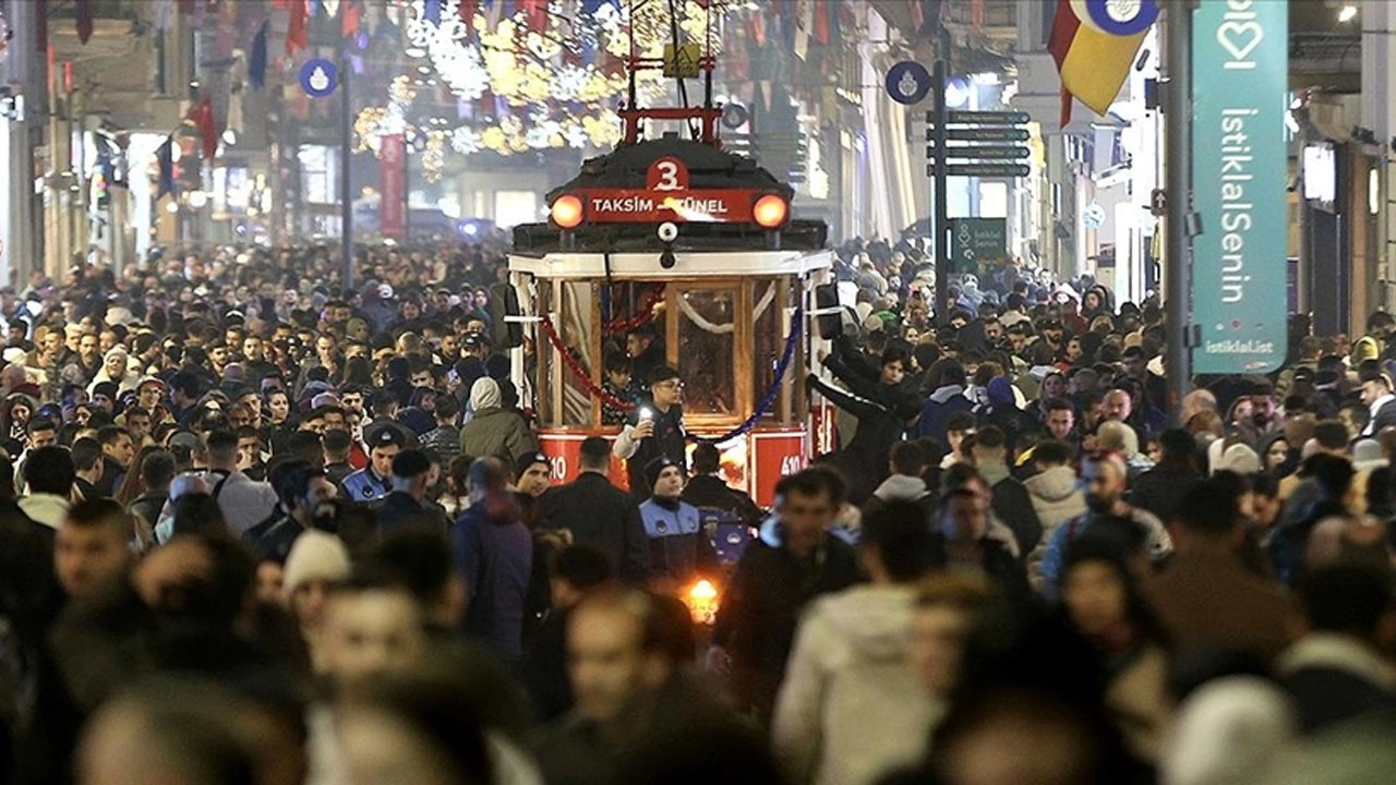 Türkiye yılın 10 ayında 55 milyona yakın ziyaretçi ağırladı