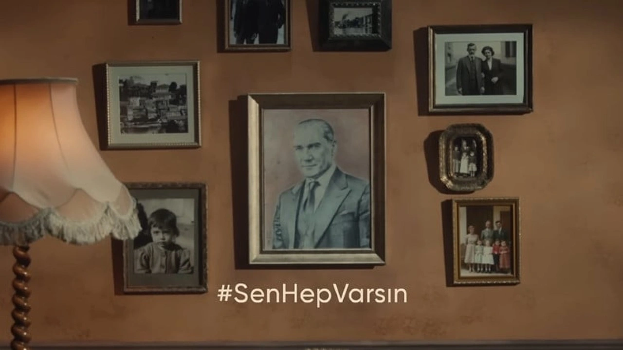 TurkNet, Atatürk'ü #SenHepVarsın Mesajıyla Andı