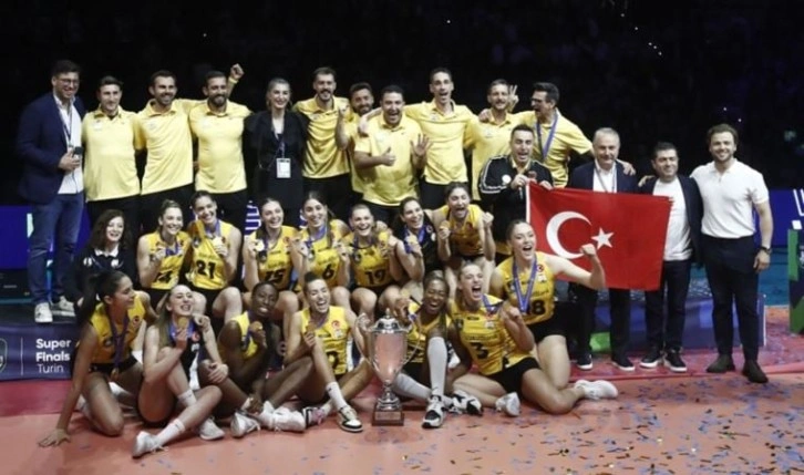 TVF Başkanı Mehmet Akif Üstündağ: 'Cumhuriyetin 100. yılında Türk voleybolu şahlandı'