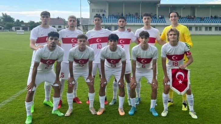 U18 Milli Takım oyuncuları, kamp yaptıkları Zagreb’de YKS’ye girdi