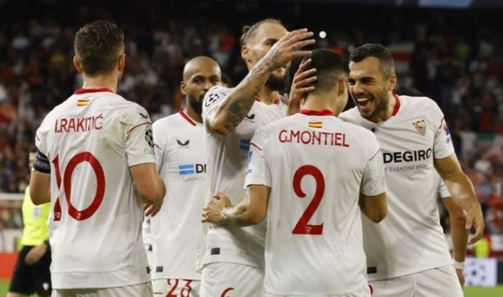 UEFA Şampiyonlar Ligi'nde Sevilla, Kopenhag'ı 3 golle geçti!