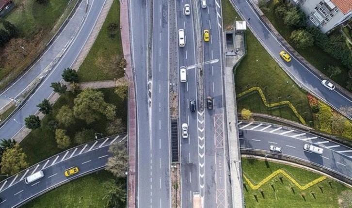 Ulaşım ve Trafik Uzmanı Dr. Suat Sarı: 'Karayolunu teşvik etmek çağdışı'