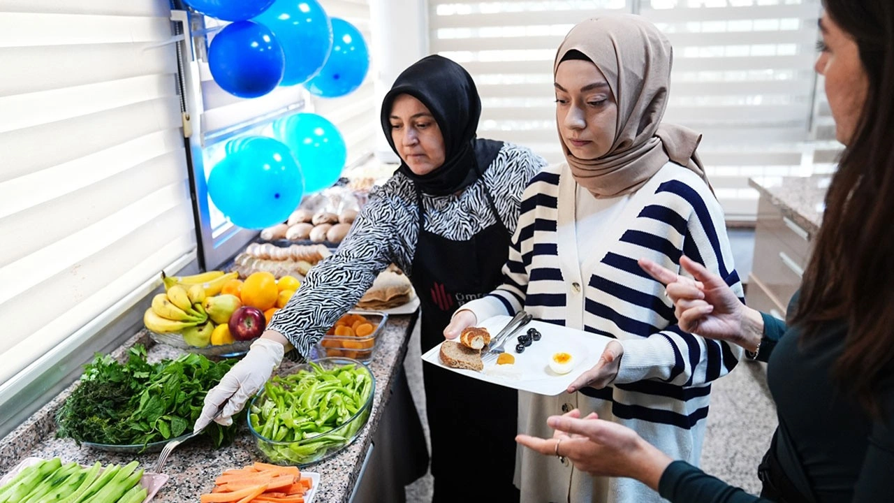 Ümraniye'de diyabetliler için sağlıklı kahvaltı atölyesi yapıldı