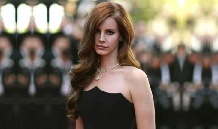 Ünlü şarkıcı Lana Del Rey evleniyor