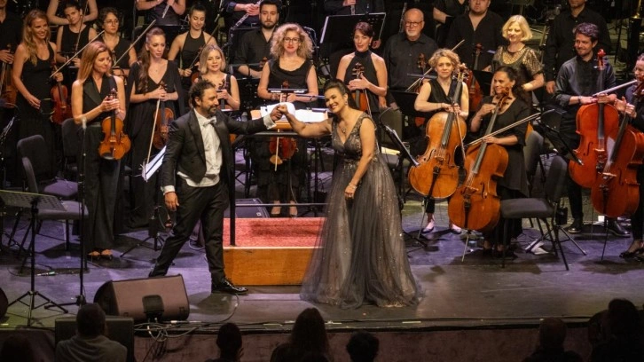 Ünlü soprano Olga Peretyatko, CRR Senfoni Orkestrası'yla konser verdi