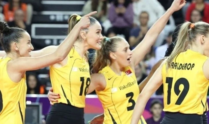 VakıfBank, set vermeden yarı finalde