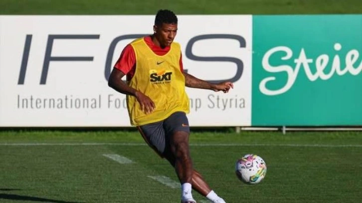 Van Aanholt: Hepimizin isteği şampiyon olmak