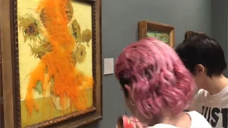 Van Gogh'un Ayçiçekleri Tablosuna 