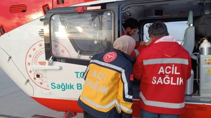 Van’da ambulans helikopter 58 yaşındaki hasta için havalandı