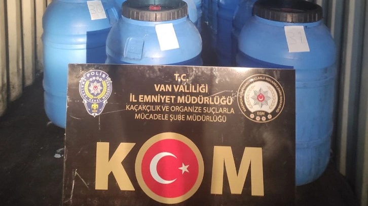 Van'da tonlarca sahte içki ele geçirildi