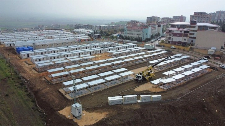 Vekon deprem bölgesi için 3 bine yakın yaşam konteyneri üretti