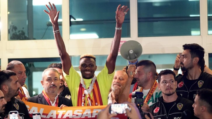 Victor Osimhen, Galatasaray için İstanbul'a geldi