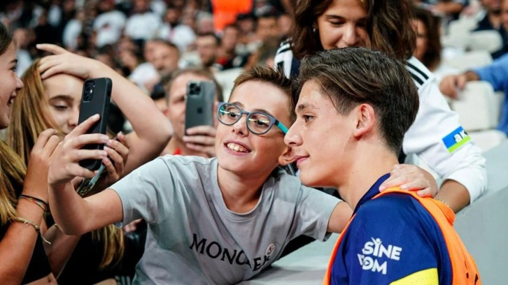 Vodafone Park'ta Arda Güler'e yoğun ilgi! Tek tek fotoğraf çekildiler