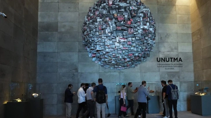 Yabancı basın mensupları 15 Temmuz Müzesi'ni ziyaret etti