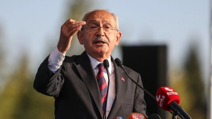 Yalova'ya konuşma yapmaya giden Kılıçdaroğlu'na pankartlı protesto!