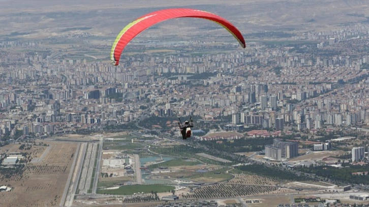 Yamaç Paraşütü Türkiye Şampiyonası Mesafe Yarışması, Kayseri'de başladı