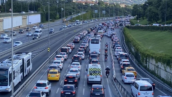 Yargıtay'dan emsal karar! Araç sahipleri dikkat: O ücret faiziyle iade edilecek!