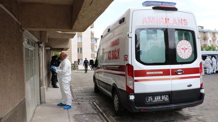 Yaşlı adam karısını silahla öldürdüp, polise teslim oldu!