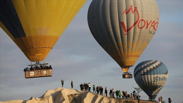 Yerli turistler bayram tatili için Kapadokya'ya koştu