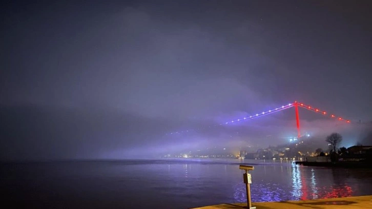 Yoğun sis etkili oluyor! İstanbul Boğazı gemi trafiğine kapatıldı