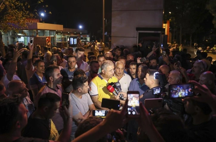 Yolcusuyla tartışan taksicinin boğazı kesildi! Yüzlerce meslektaşı İstanbul'da sokağa döküldü