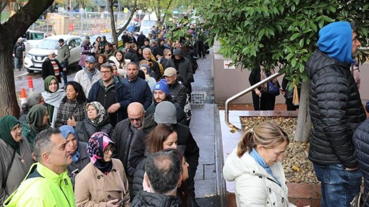 Yurt dışında sandıklar açıldı! İşte ilk gün kullanılan oy sayısı